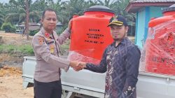 Tanam Pohon di Lahan Bekas Kebakaran, Siswa Sespimmen Polri Edukasi Warga Inhu