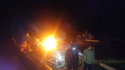 Tengah Malam Menyisir Sungai, Polres Kuansing Musnahkan 4 Rakit PETI di Dua Desa