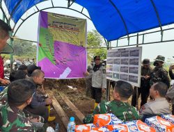 TNI-Polri Tak Hanya Padamkan Api, Kapolda-Pangdam Juga Pimpin Doa di Lokasi Karhutla Inhu