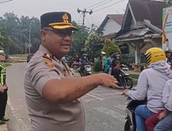 Kapolres Kampar Gatur Lalin Pagi dan Edukasi Pelajar SMAN 2 Bangkinang