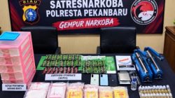 Polisi Gerebek Kos di Payung Sekaki, Amankan Pengedar Sabu dan Etomidate