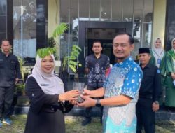 Kompol Herman Pelani Pimpin Penanaman Pohon Green Policing di SMK Pertanian Riau